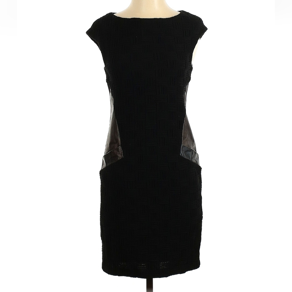 Ali Ro Black Sheath Dress Textured And Leather Lamb Combo Dress size 4 Like New